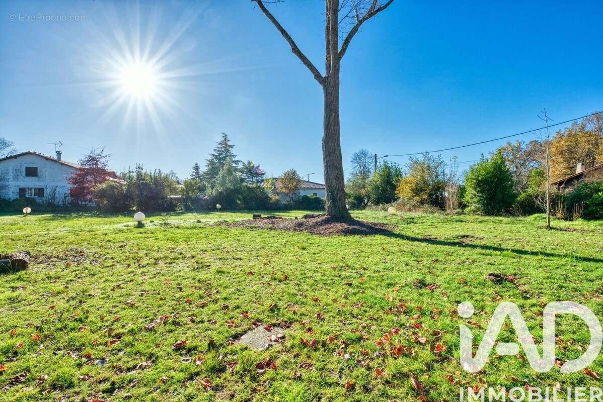 Photo 1 - Terrain à MERIGNAC