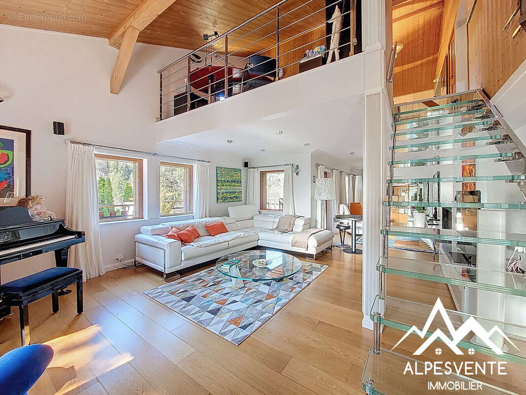 Avendre-chalet-morzine-4chambres-salon_alpesvente - Maison à MORZINE