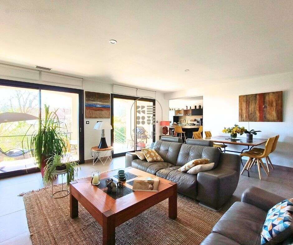 Maison à VEZENOBRES