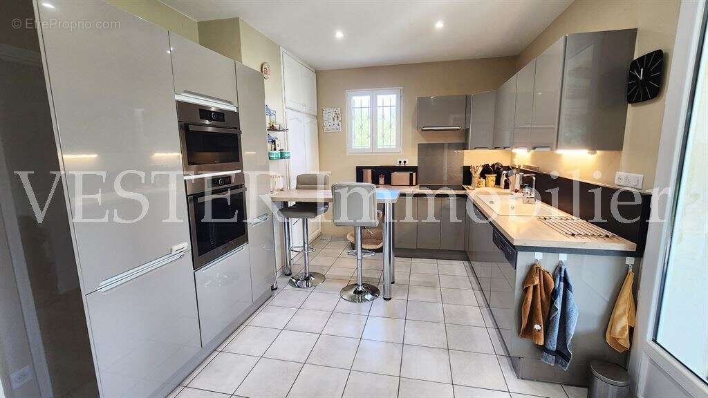 Maison à SAINT-LAURENT-DES-HOMMES