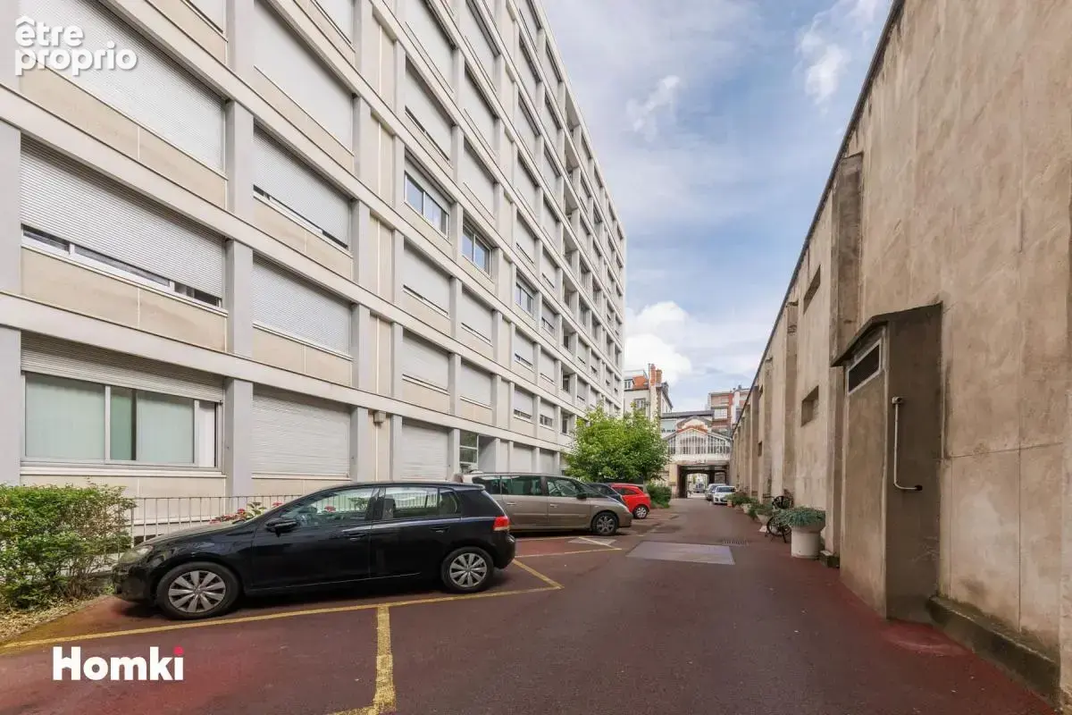 Clermont-ferrand hypercentre – t3 lumineux avec vue dégagée, ascenseur et cave - photo 12