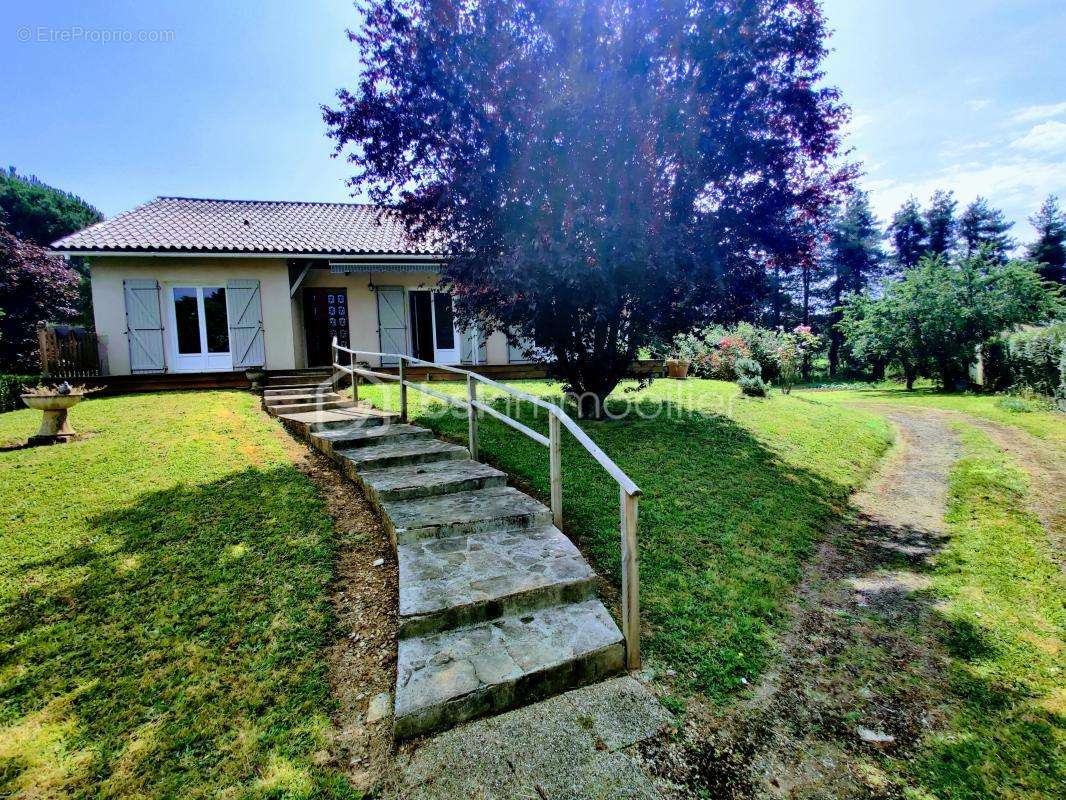 Maison à VOUNEUIL-SOUS-BIARD