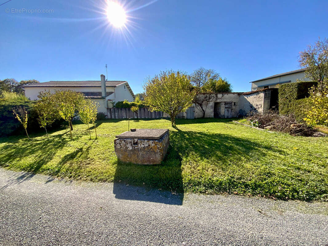 Maison à SAINTE-LHEURINE
