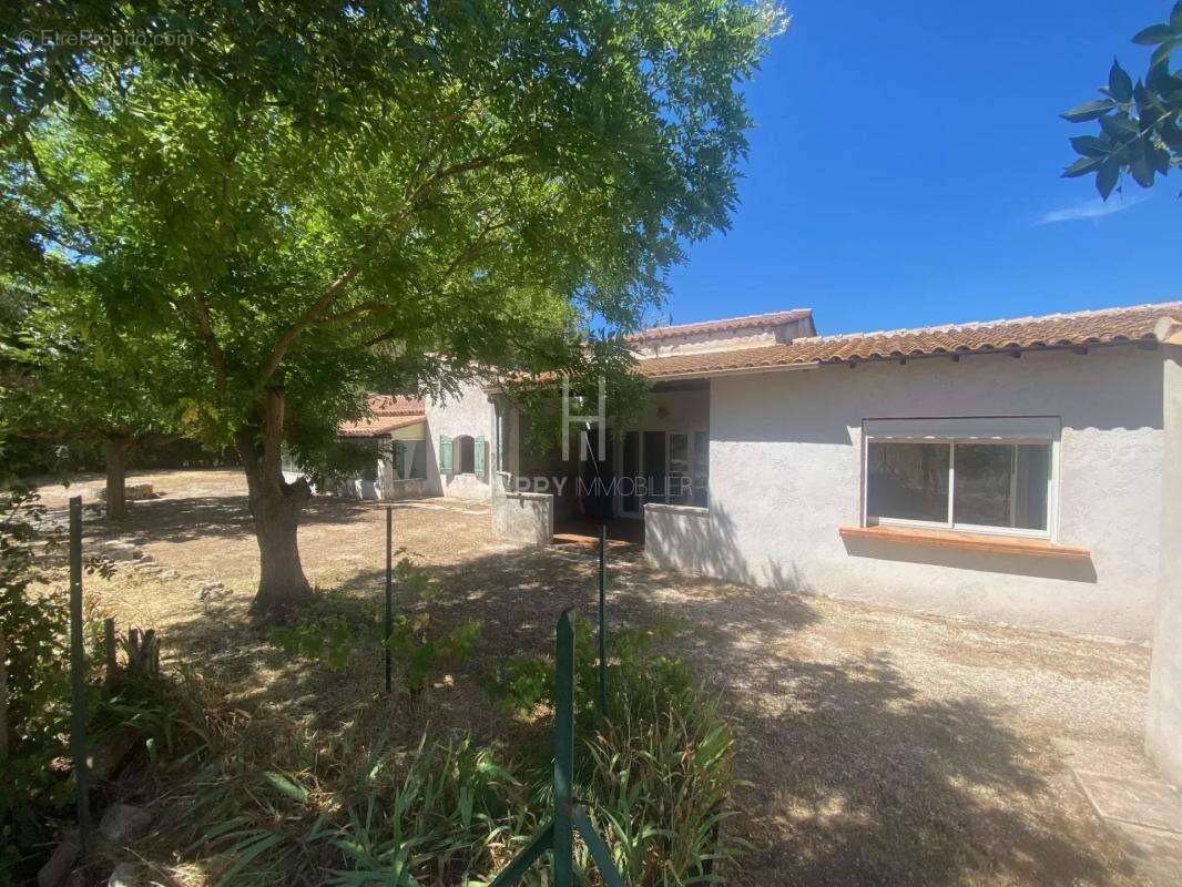 Ensemble immobilier Alpilles Sud sur terrain de 3627 M2 - photo 8