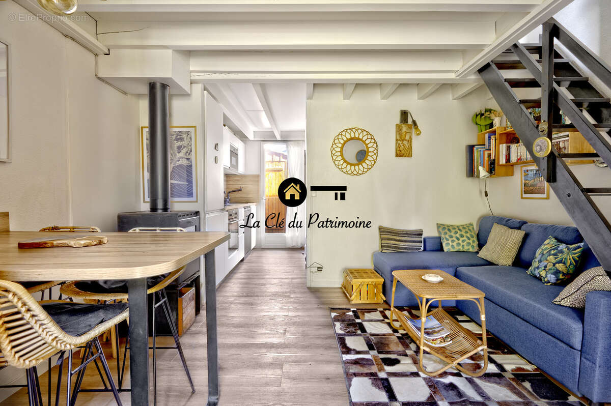 Maison à VENDAYS-MONTALIVET