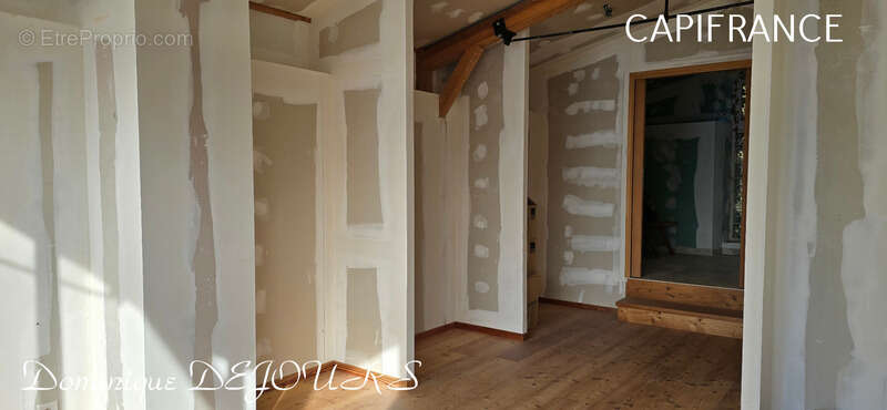 Maison à SAINT-MAURICE-EN-CHALENCON