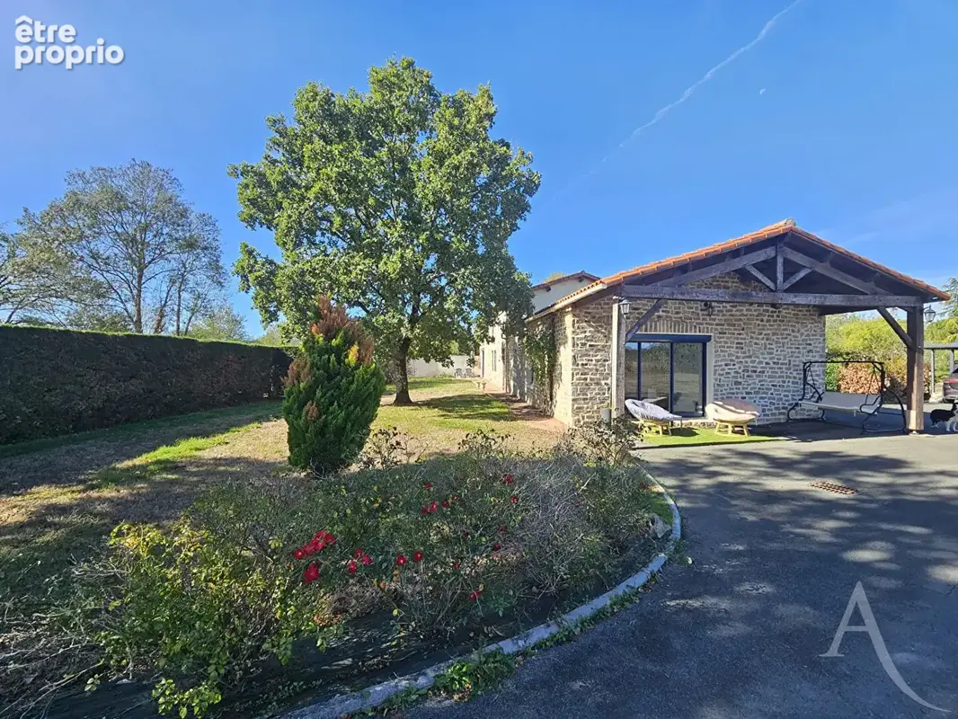 Maison à LEGE