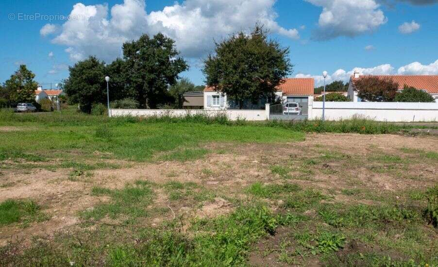 Terrain à BRETIGNOLLES-SUR-MER