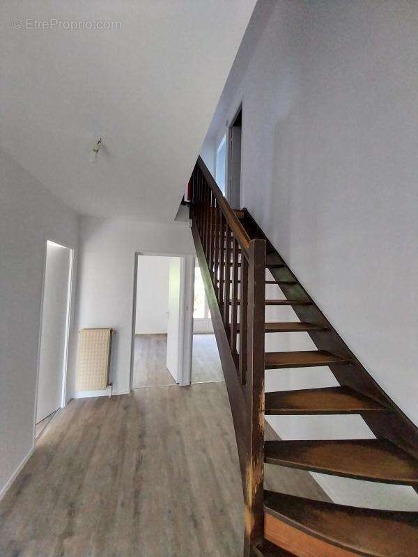 La meilleraye de bretagne - jolie maison t3 bis avec garage et jardin - photo 11