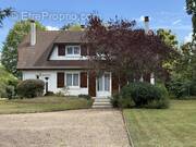 Maison à IVRY-LA-BATAILLE