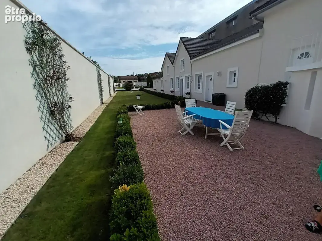 Maison de qualité avec piscine, studio indépendant et dépendances - photo 4