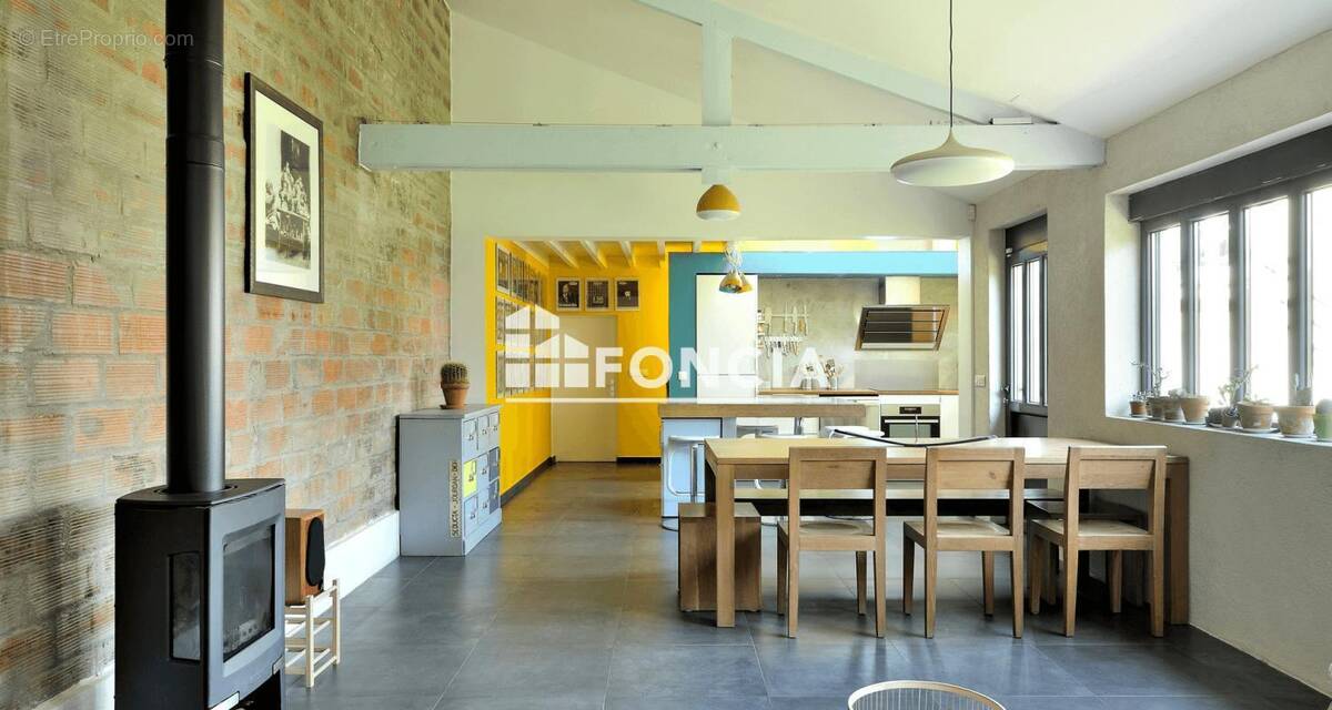 Maison à L'HAY-LES-ROSES