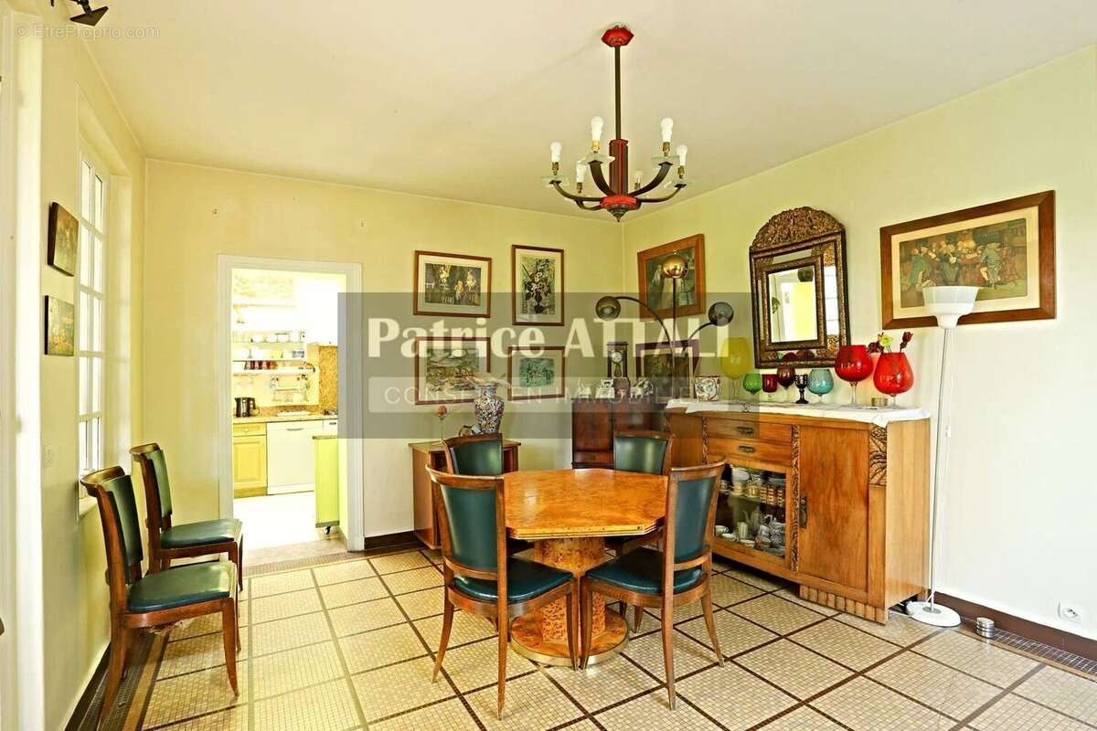 Maison à SAINT-MAUR-DES-FOSSES