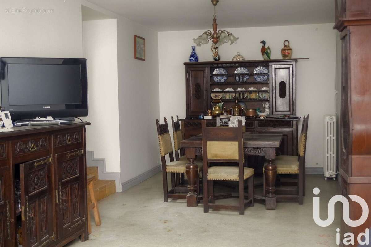Maison 197 m² à Uhart-Cize  - photo 2