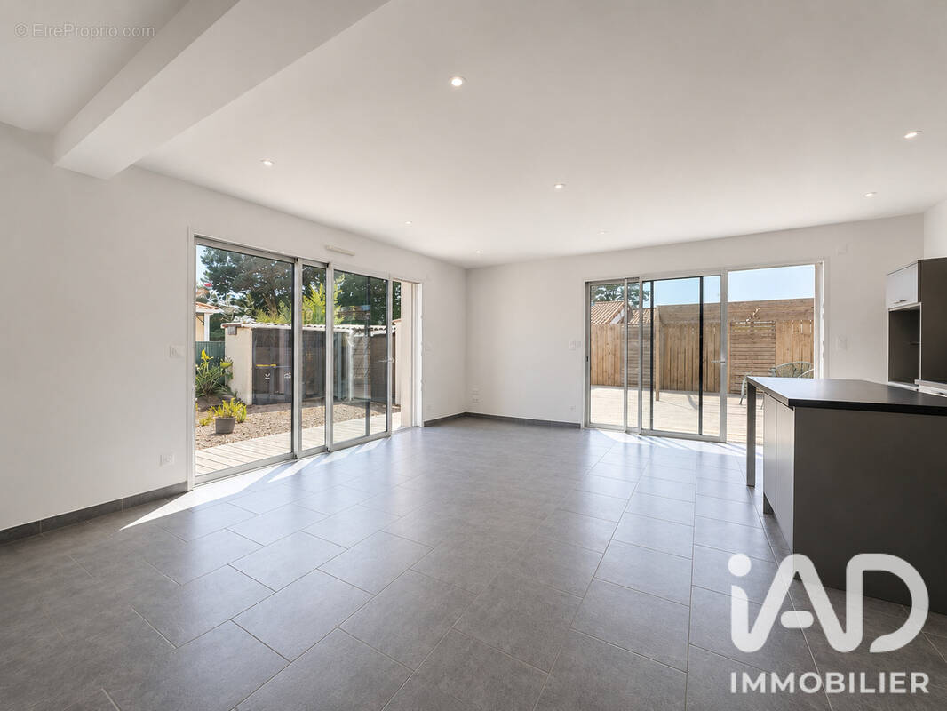 Photo 1 - Maison à LA PLAINE-SUR-MER