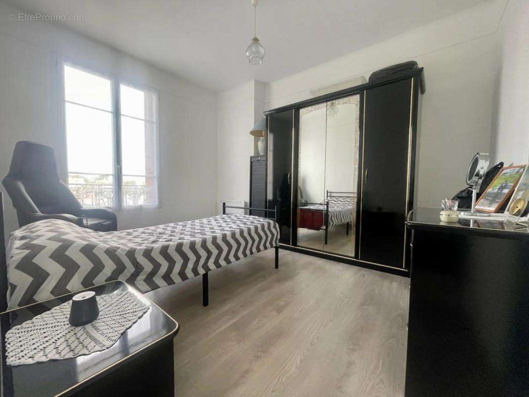 Appartement à SARTROUVILLE