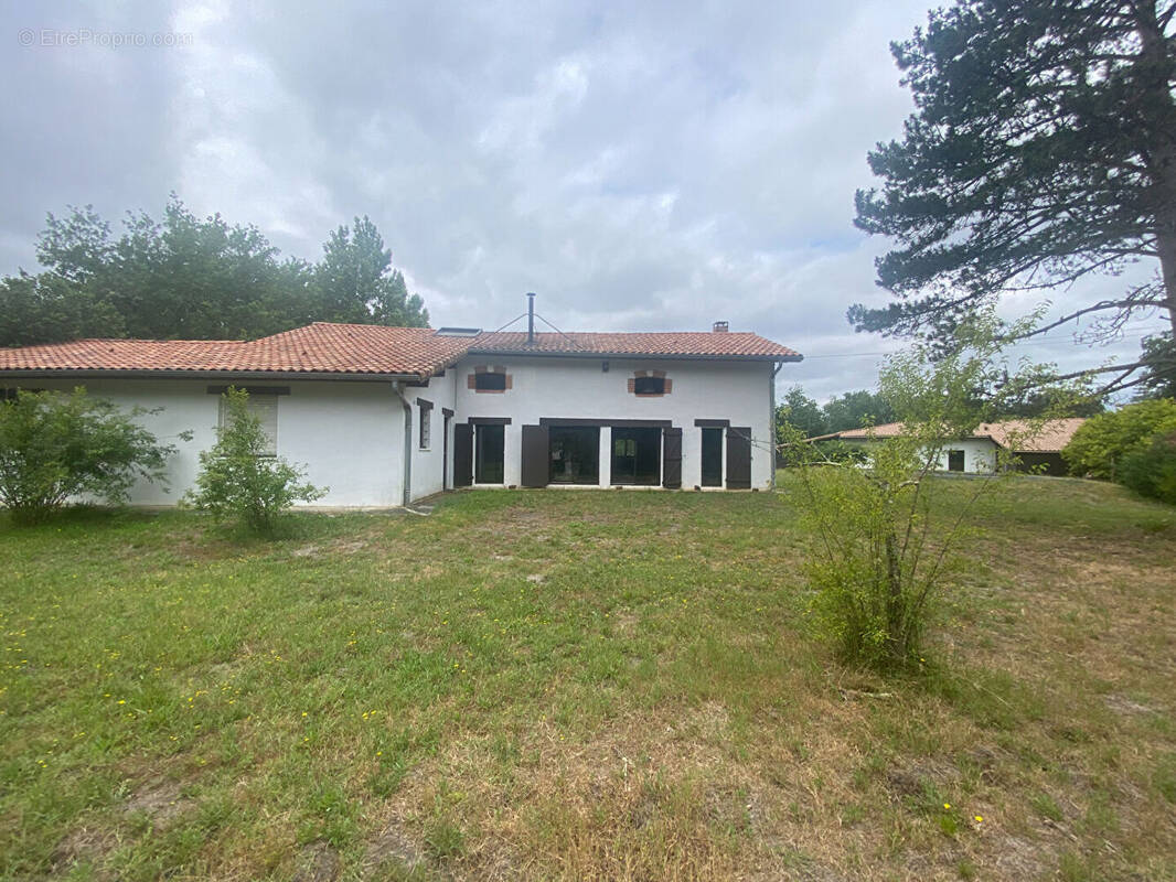 Maison à SAUGNACQ-ET-MURET