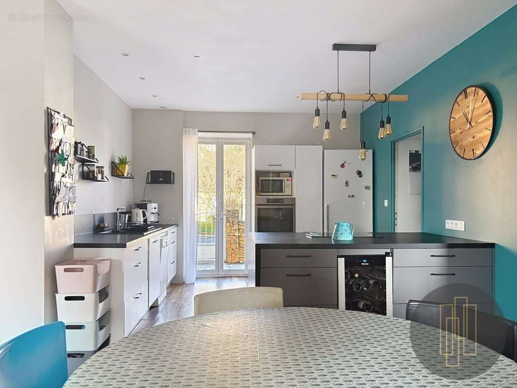 Maison à VILLEFRANCHE-SUR-SAONE