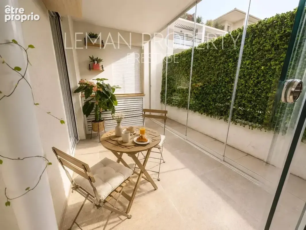 T4 en rez de jardin de 80 m2 avec(en SUS) garage double - photo 8