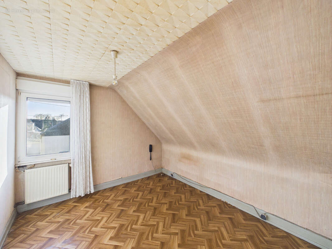 Maison à VILLAGE-NEUF