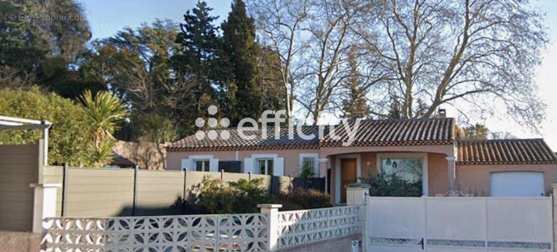 Maison à GIGNAC-LA-NERTHE