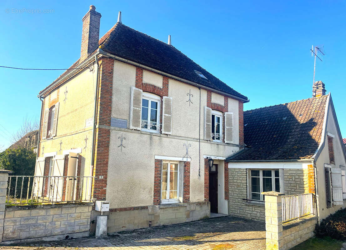 Maison à LA FERTE-GAUCHER