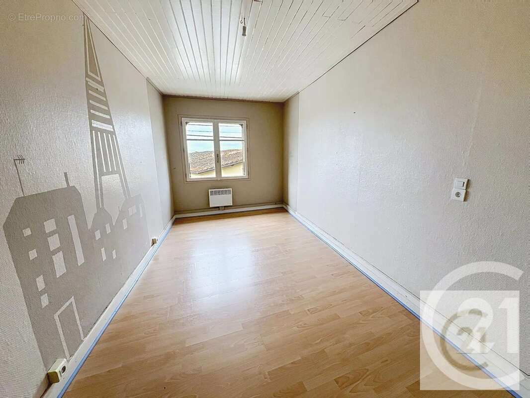 Maison à VALLEGUE
