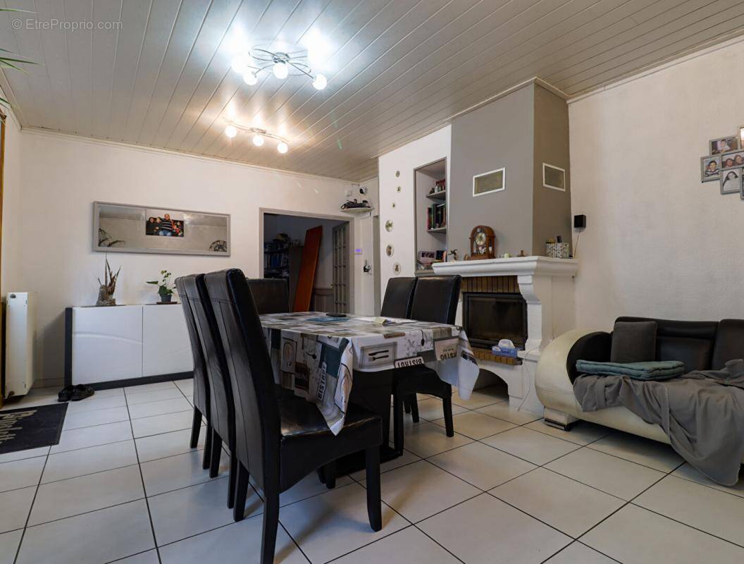 Maison à MOULIN-MAGE