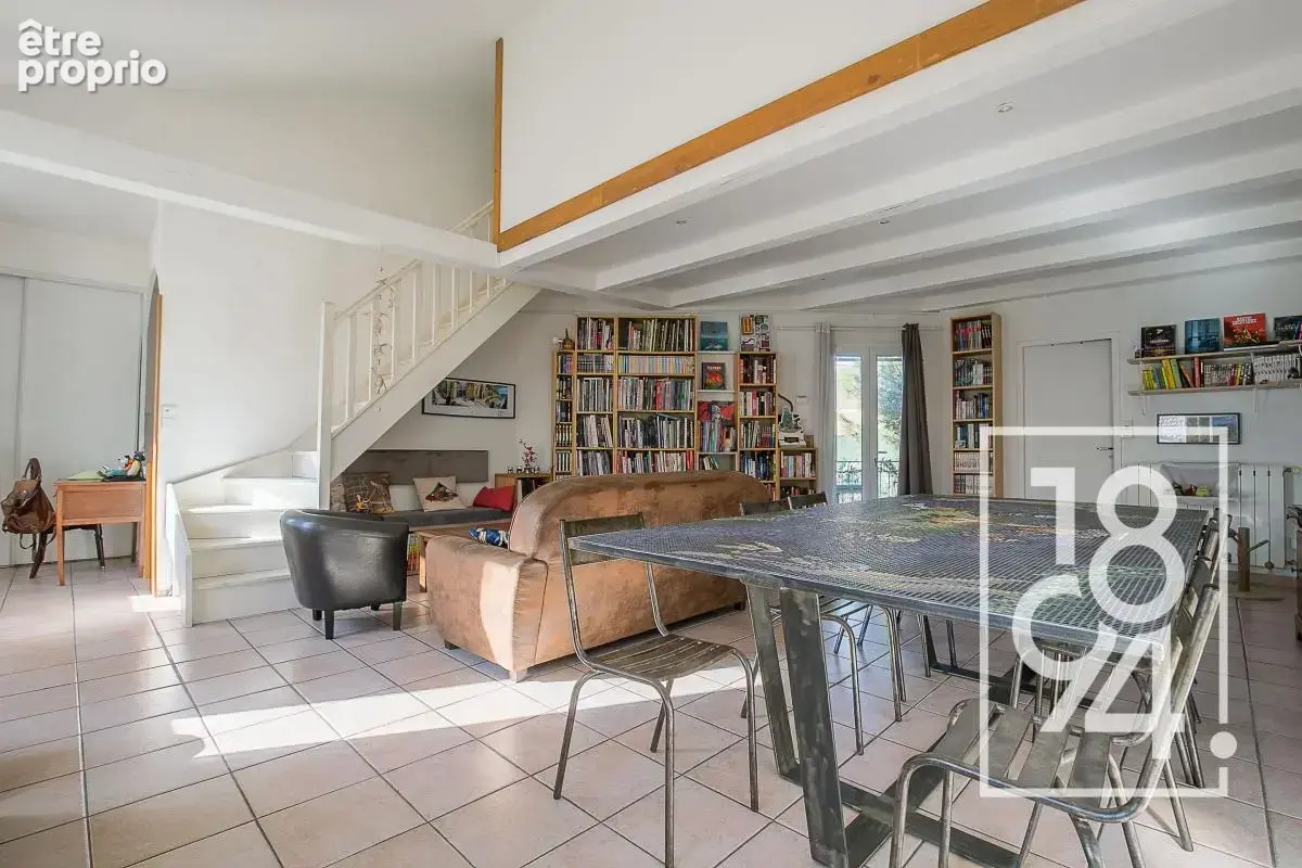 Maison T5 à vendre Marseille 15e (13015)  144 m²  Jardin Garage - photo 2