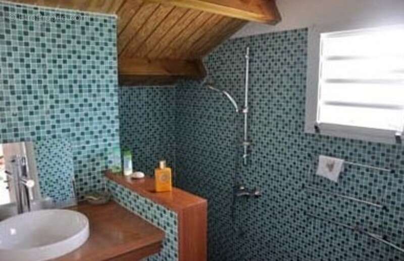 Maison à PETIT-BOURG