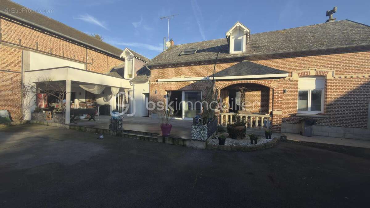 Maison à SAINT-QUENTIN