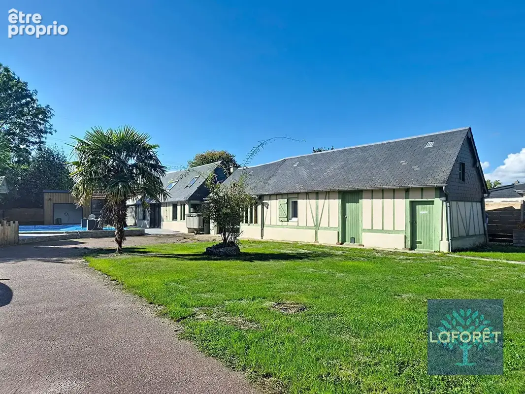 Ensemble de deux maisons anciennes avec piscine - photo 2