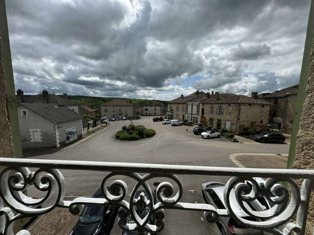 Maison à CHATEAUPONSAC