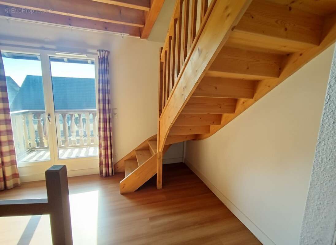 Appartement à BESSE-ET-SAINT-ANASTAISE