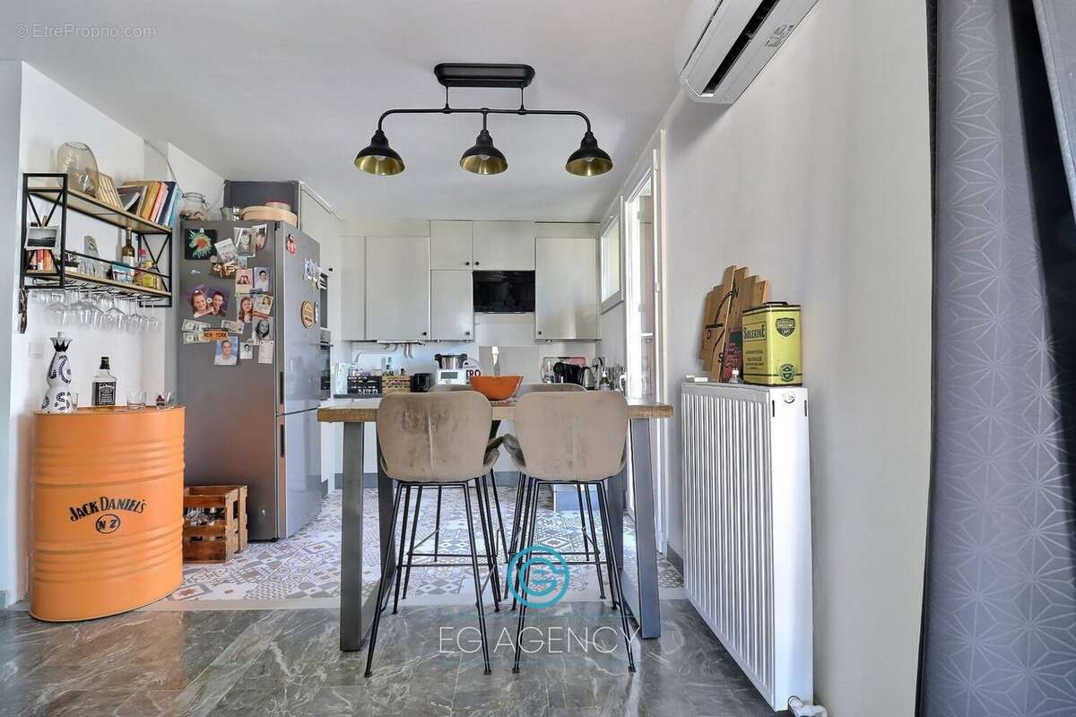 Appartement à MARSEILLE-8E