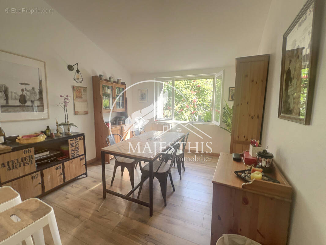 Maison de ville-coup de coeur- hyeres centre - photo 2