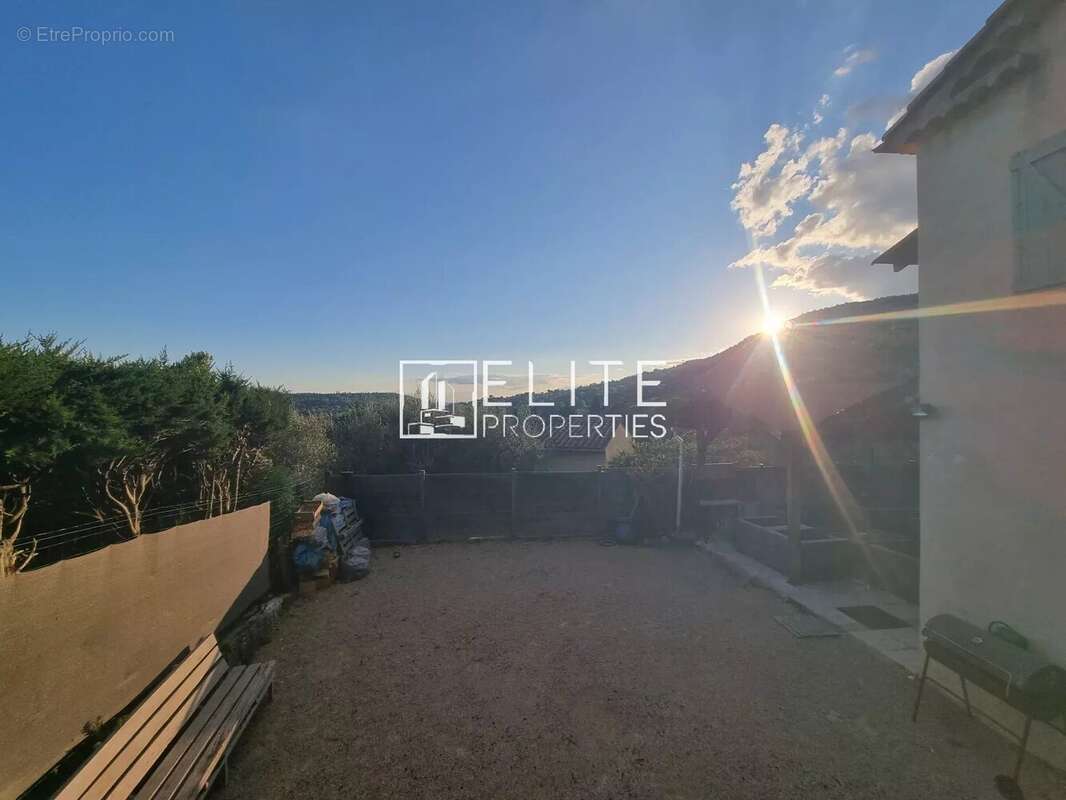 Maison à PEYMEINADE