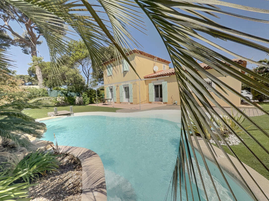 Maison à SIX-FOURS-LES-PLAGES