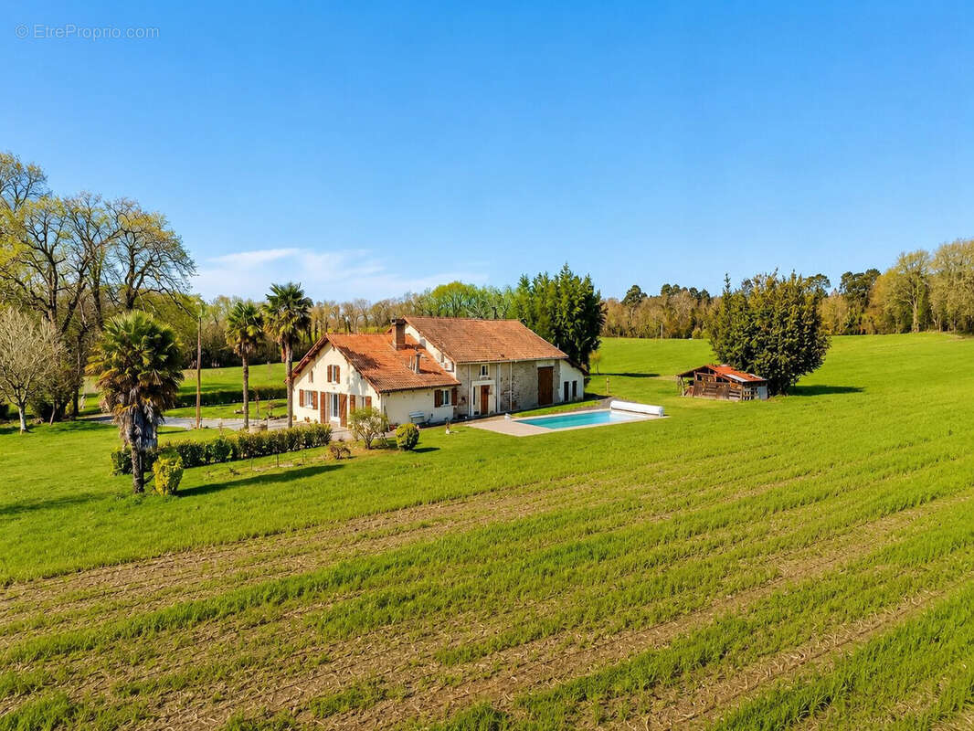Maison 164 m² à Saint-Geours-De-Maremne  - photo 2