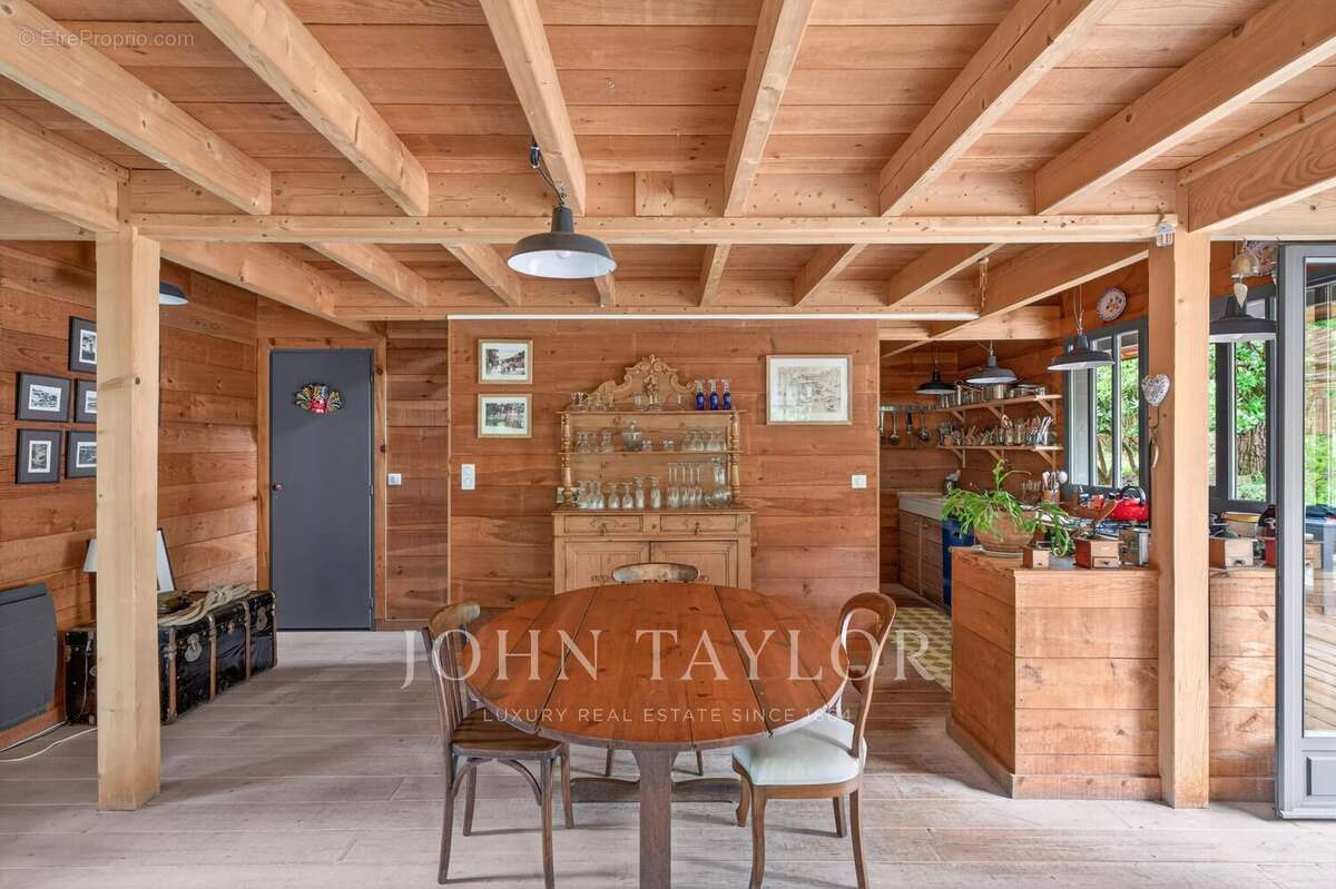 L'Herbe - superbe Villa bois Esprit cabane - John Taylor - photo 4
