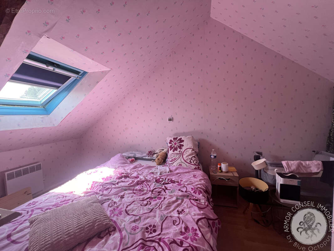 Maison à HENANBIHEN