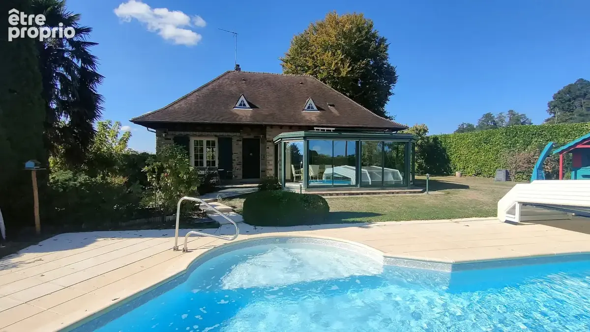 Photo Maison à Troche au prix de 285 000€
