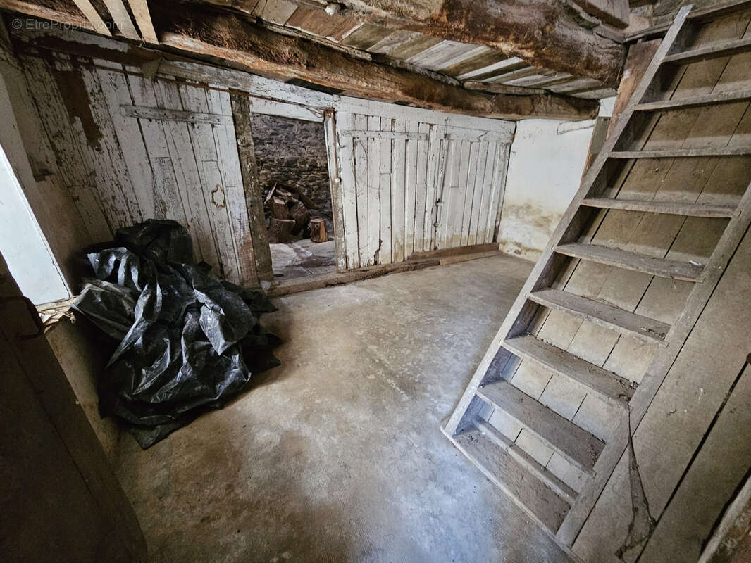 Maison authentique avec longère et dépendances - photo 16