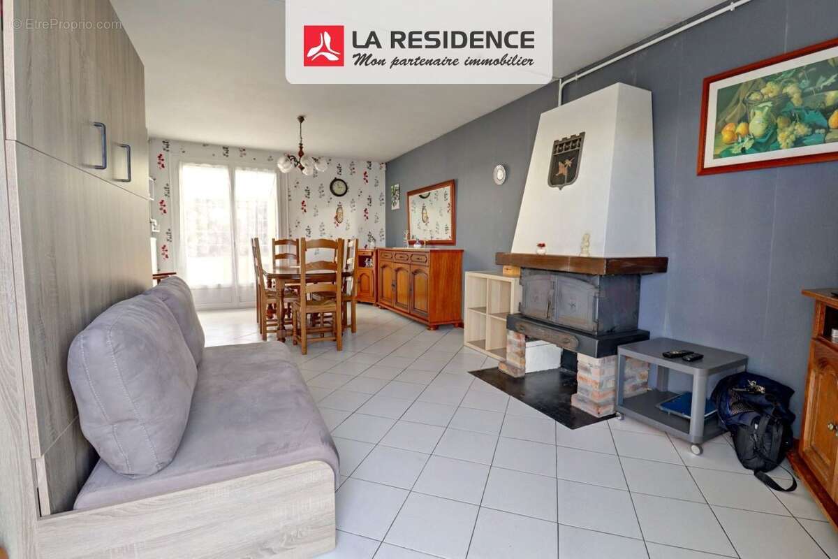 Maison à INCARVILLE