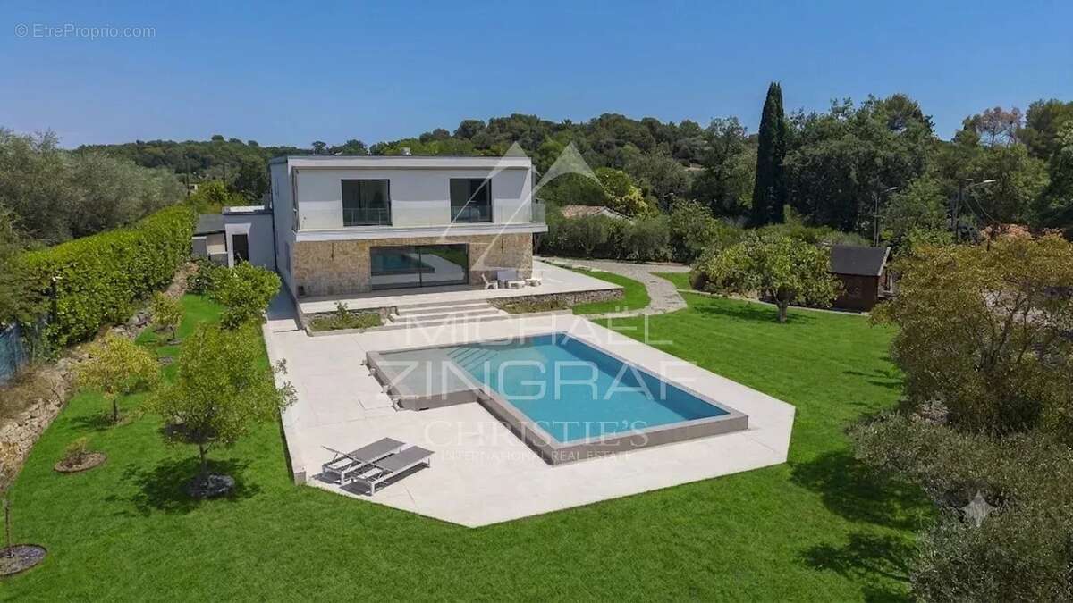 Maison à VALBONNE