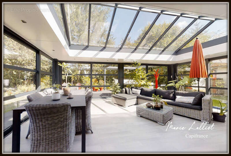 Propriété Pierres apparentes, 242m², 5 chambres, Dortoir enfant et mezzanine, Loiret, Piscine, Jacuzzi, Terrain de tennis, Garag - photo 10