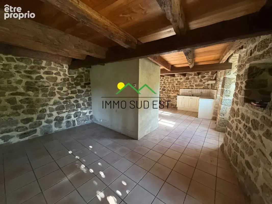 Maison 4 pièces de 75 m² habitables avec une partie à rénover sur une parcelle de terrain de 762 m² - photo 6