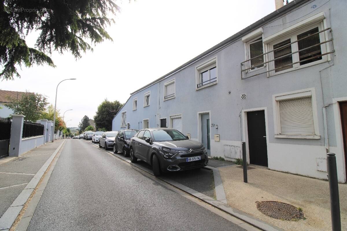 Appartement à LE PERREUX-SUR-MARNE