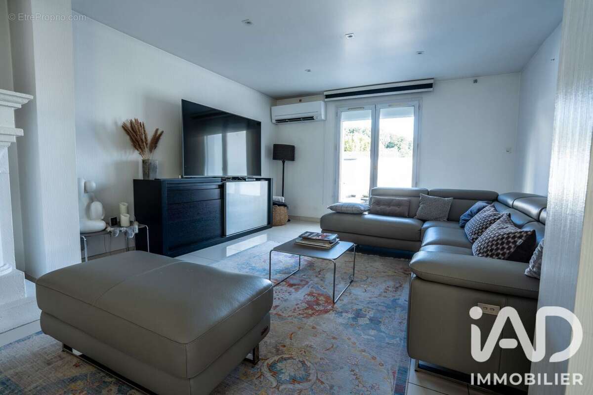Maison 330 m² à Forbach  - photo 7