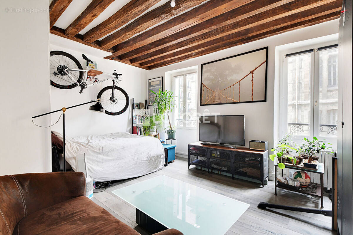 Appartement à PARIS-15E